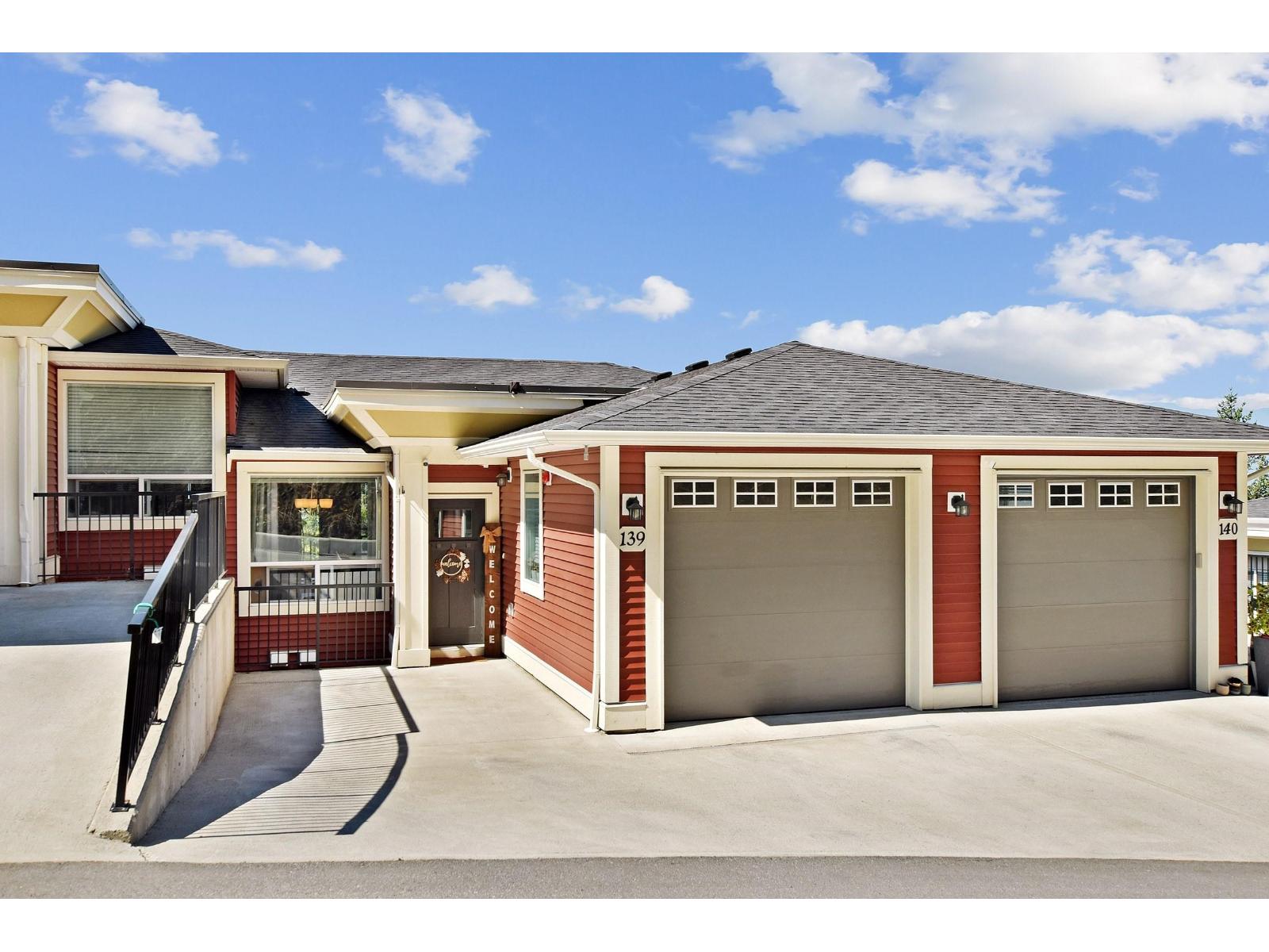 139 6026 LINDEMAN Street - main photo