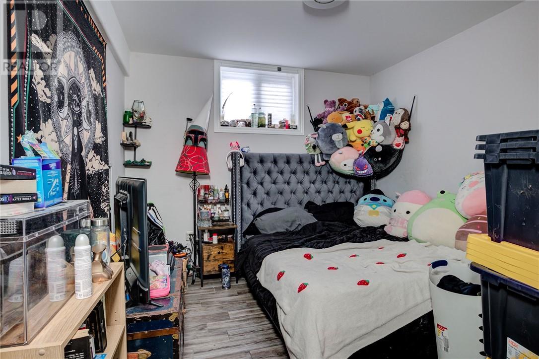 568 HOWEY DRIVE - 26
