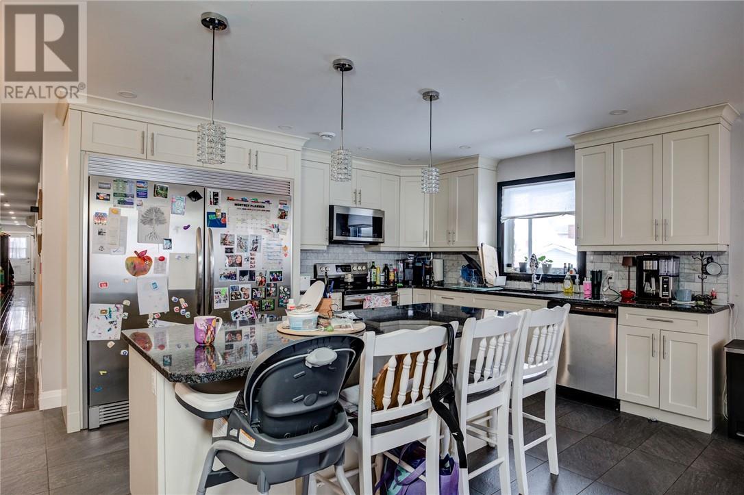 568 HOWEY DRIVE - 9