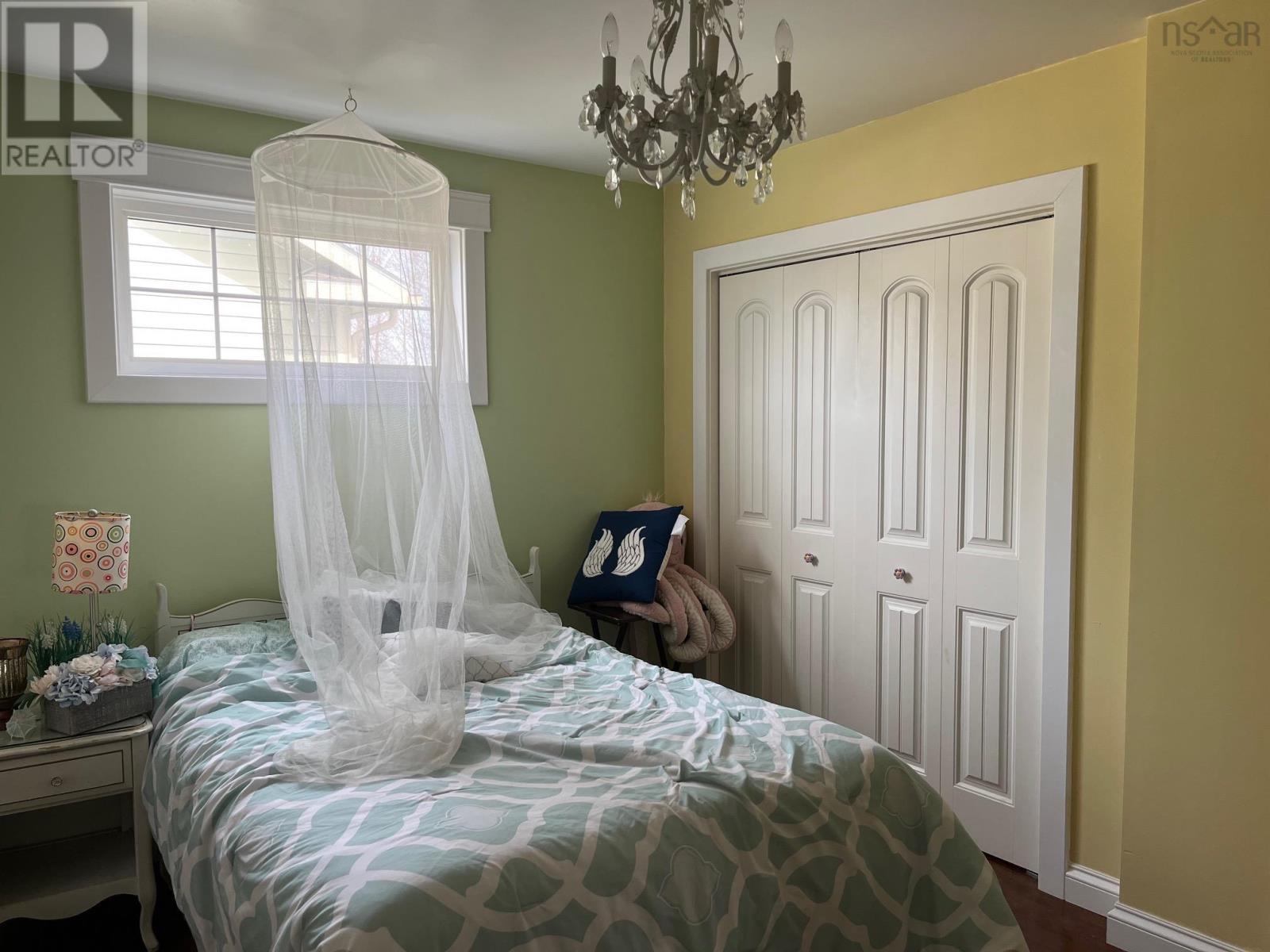 42 Rowan Avenue - Photo 3 of 45, New Glasgow, Nova Scotia