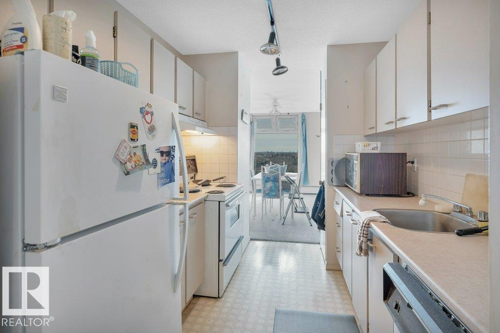 #1501 9835 113 ST NW - 10