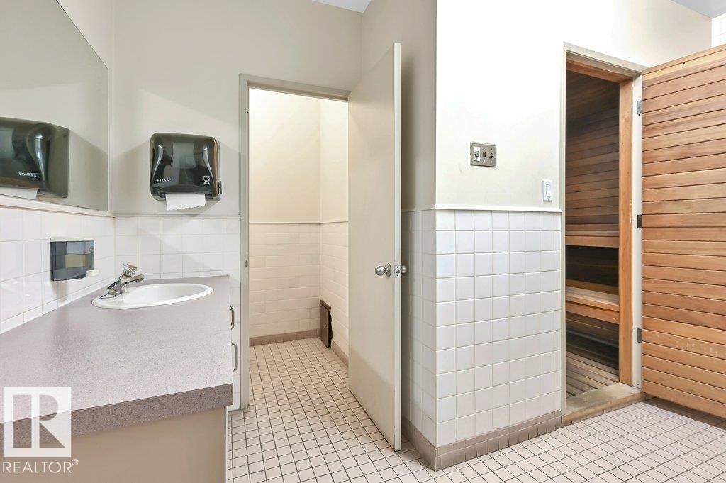 #1501 9835 113 ST NW - 44