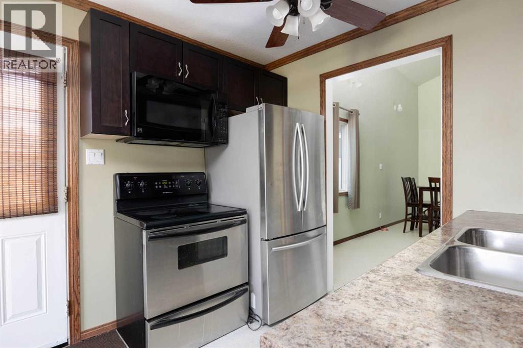 75 Gregoire Avenue - Photo 4 of 24, Gregoire Lake Estates, Alberta