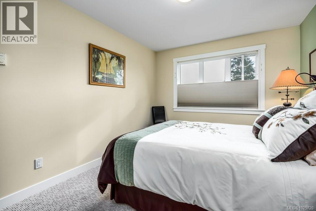 15 119 20th St, Courtenay