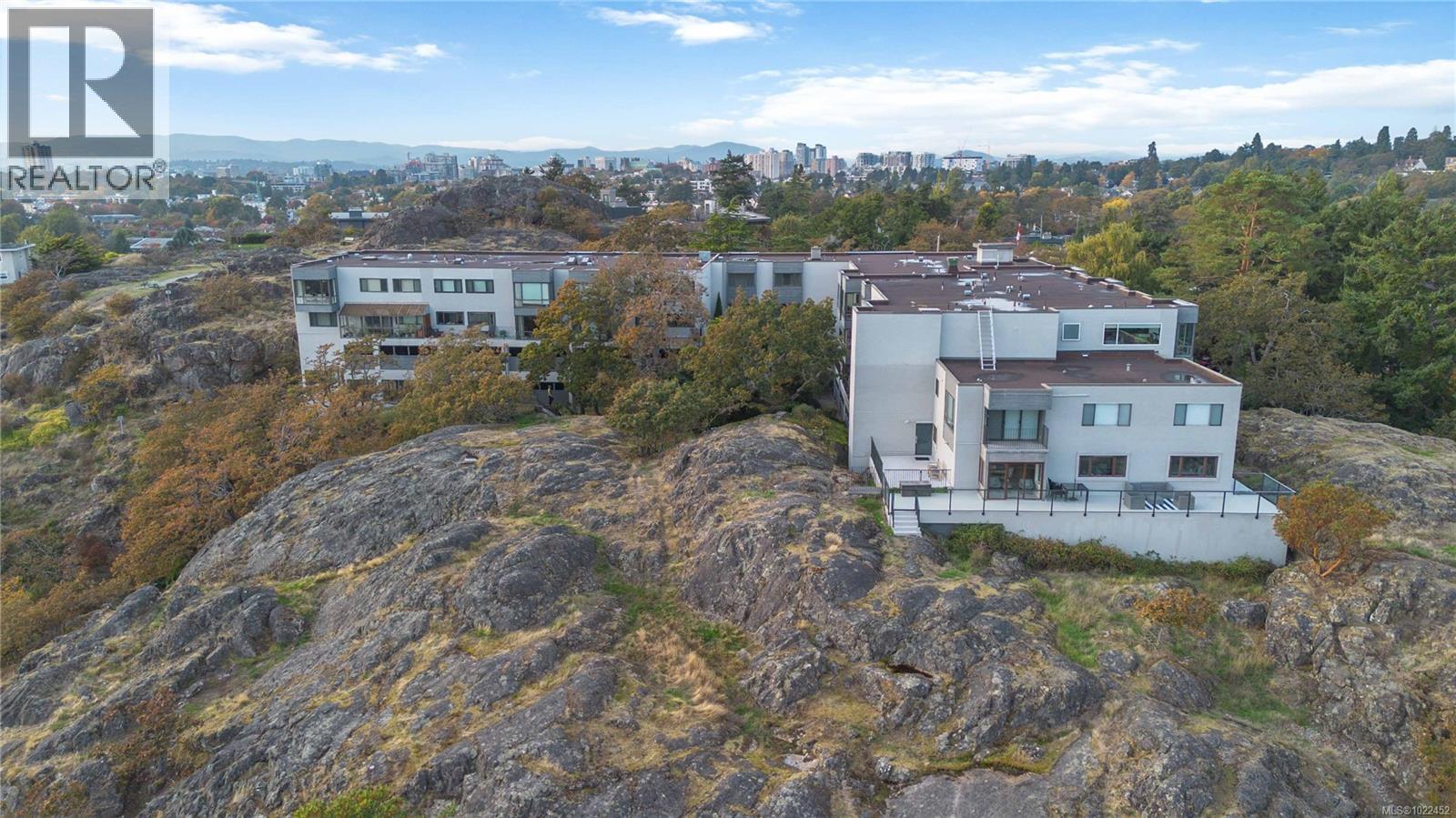 410 1433 Faircliff Lane, Victoria