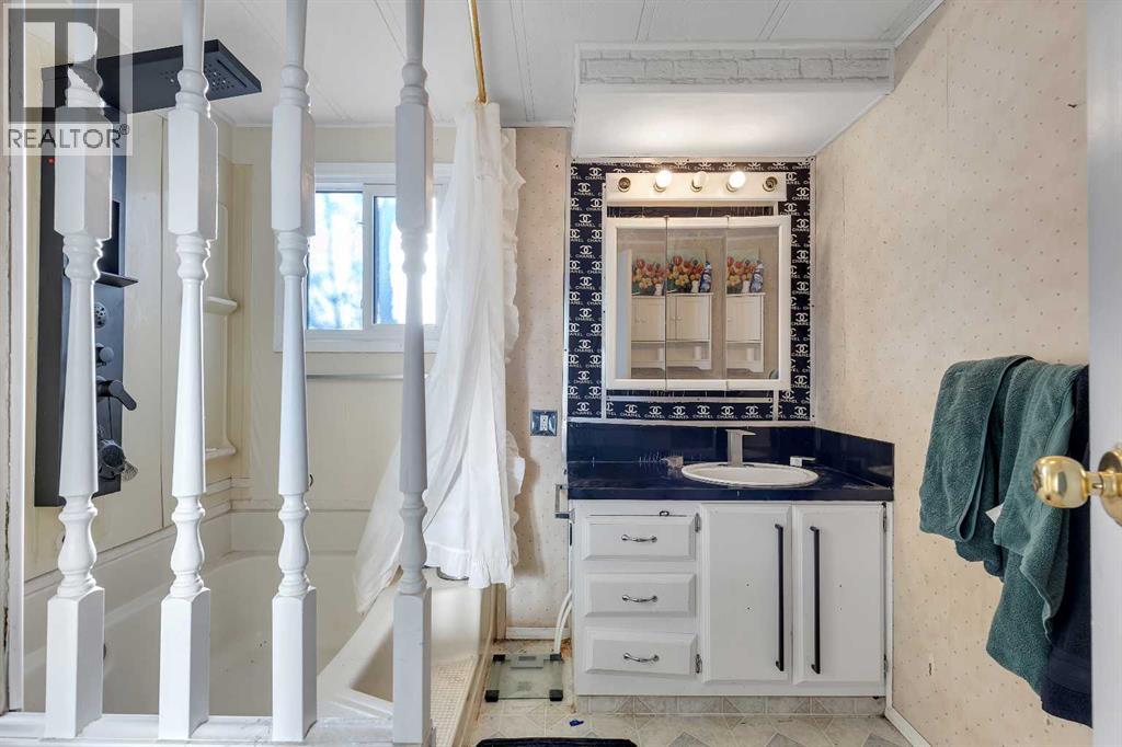 Single Family House Bungalow for Sale in  Huntstrom Drive NE Huntington Hills Calgary 