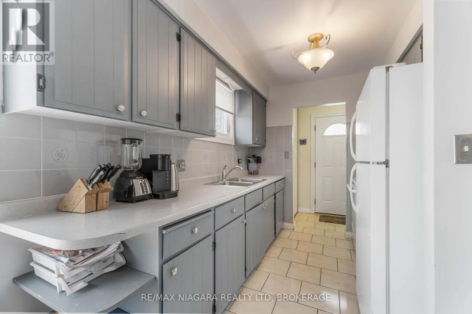 5 THORNCLIFF DRIVE - Photo 5 of 20, St. Catharines (Oakdale), Ontario