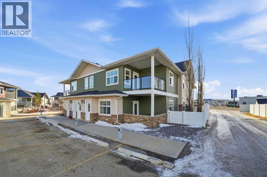 E7, 5300 Vista Trail - Photo 2 of 24, Blackfalds, Alberta