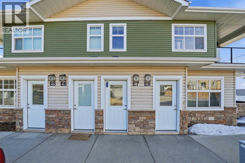 E7, 5300 Vista Trail - Photo 3 of 24, Blackfalds, Alberta