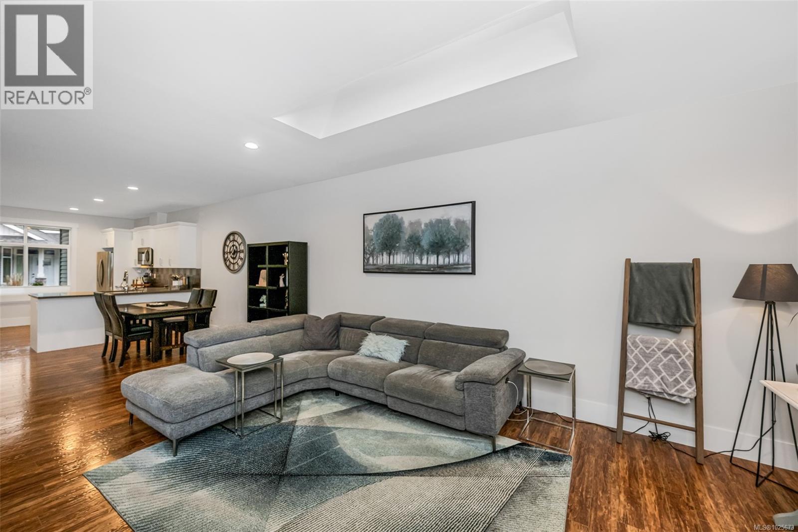 62 300 Grosskleg Way, Lake Cowichan