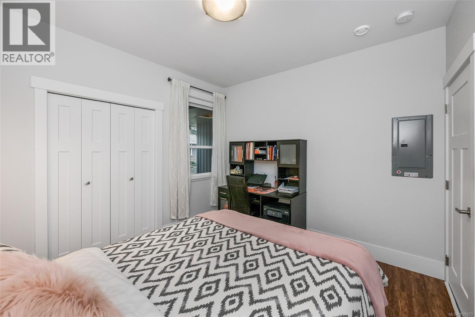 62 300 Grosskleg Way, Lake Cowichan