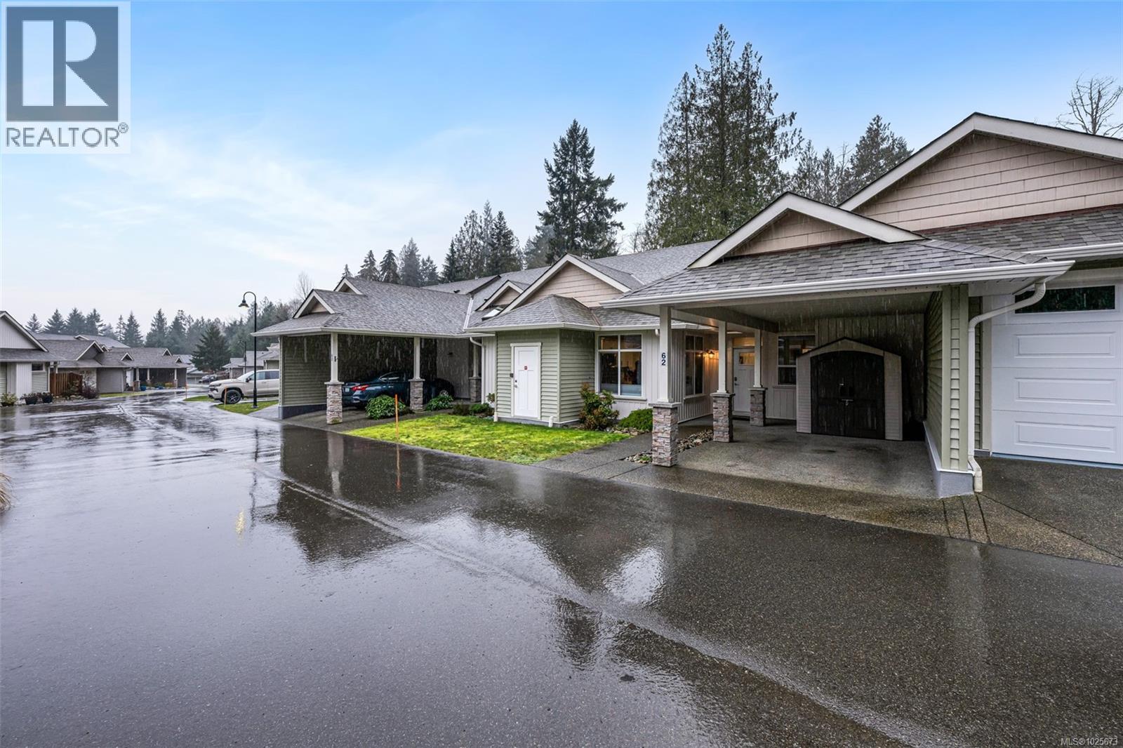 62 300 Grosskleg Way, Lake Cowichan