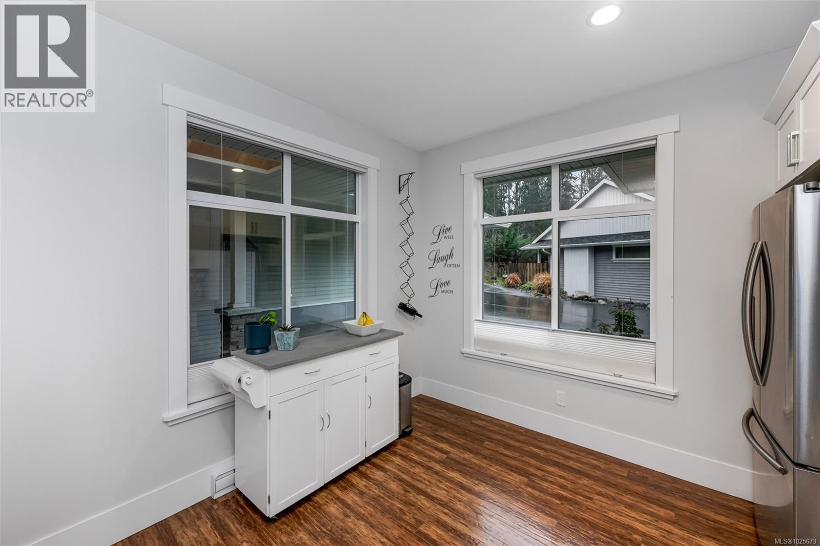 62 300 Grosskleg Way, Lake Cowichan