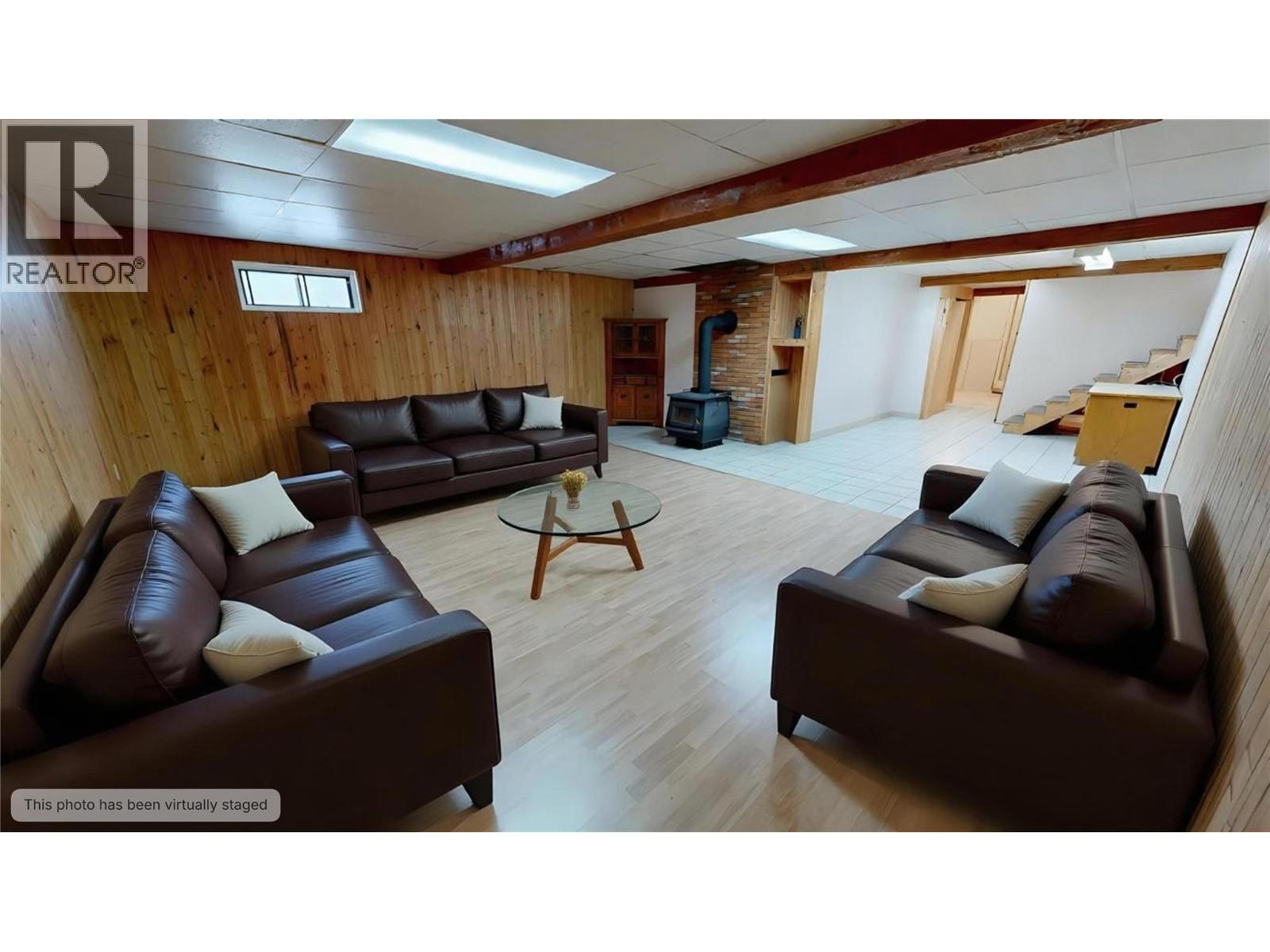 7516 Columbia Avenue, Radium Hot Springs