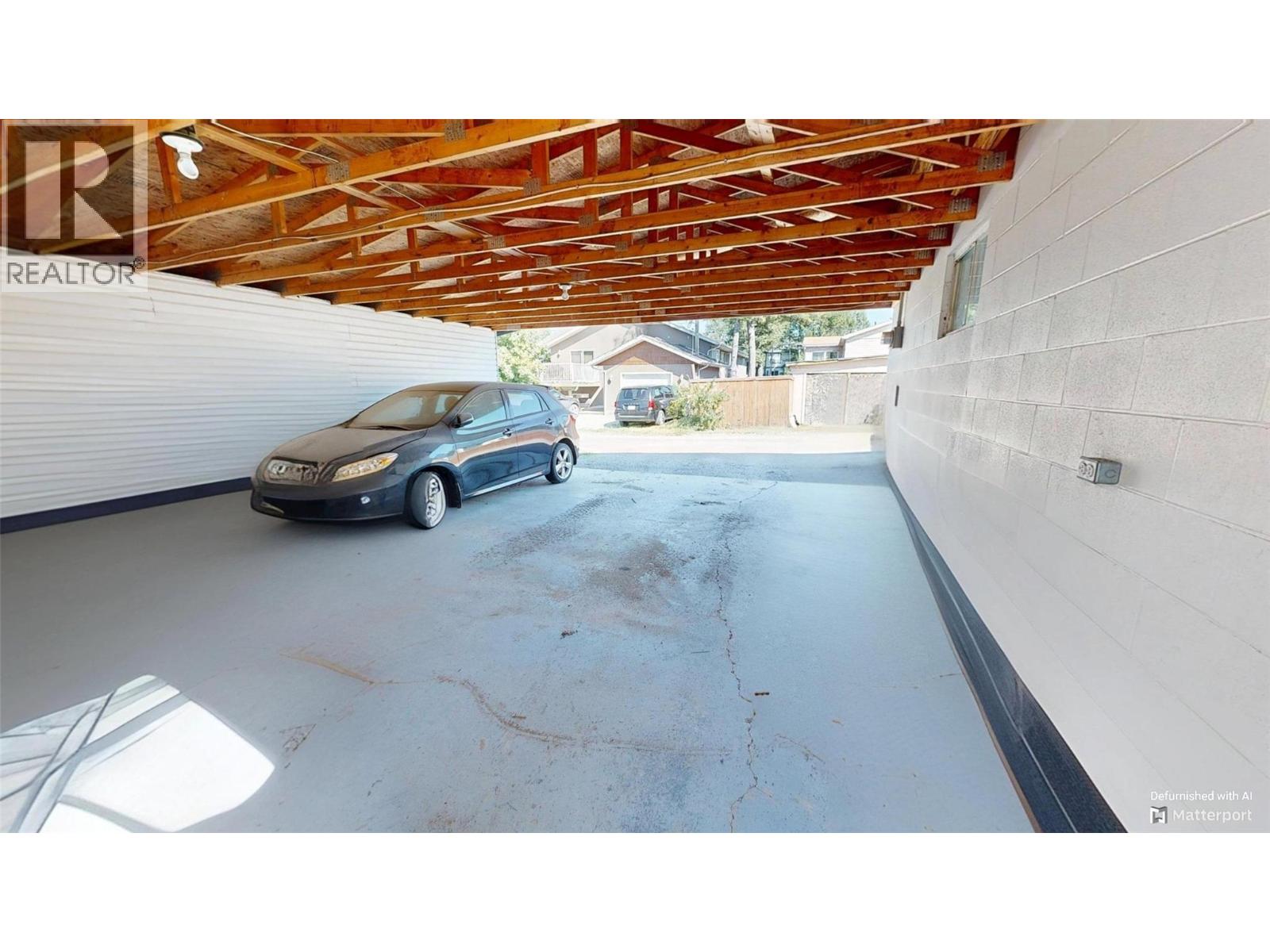 7516 Columbia Avenue, Radium Hot Springs