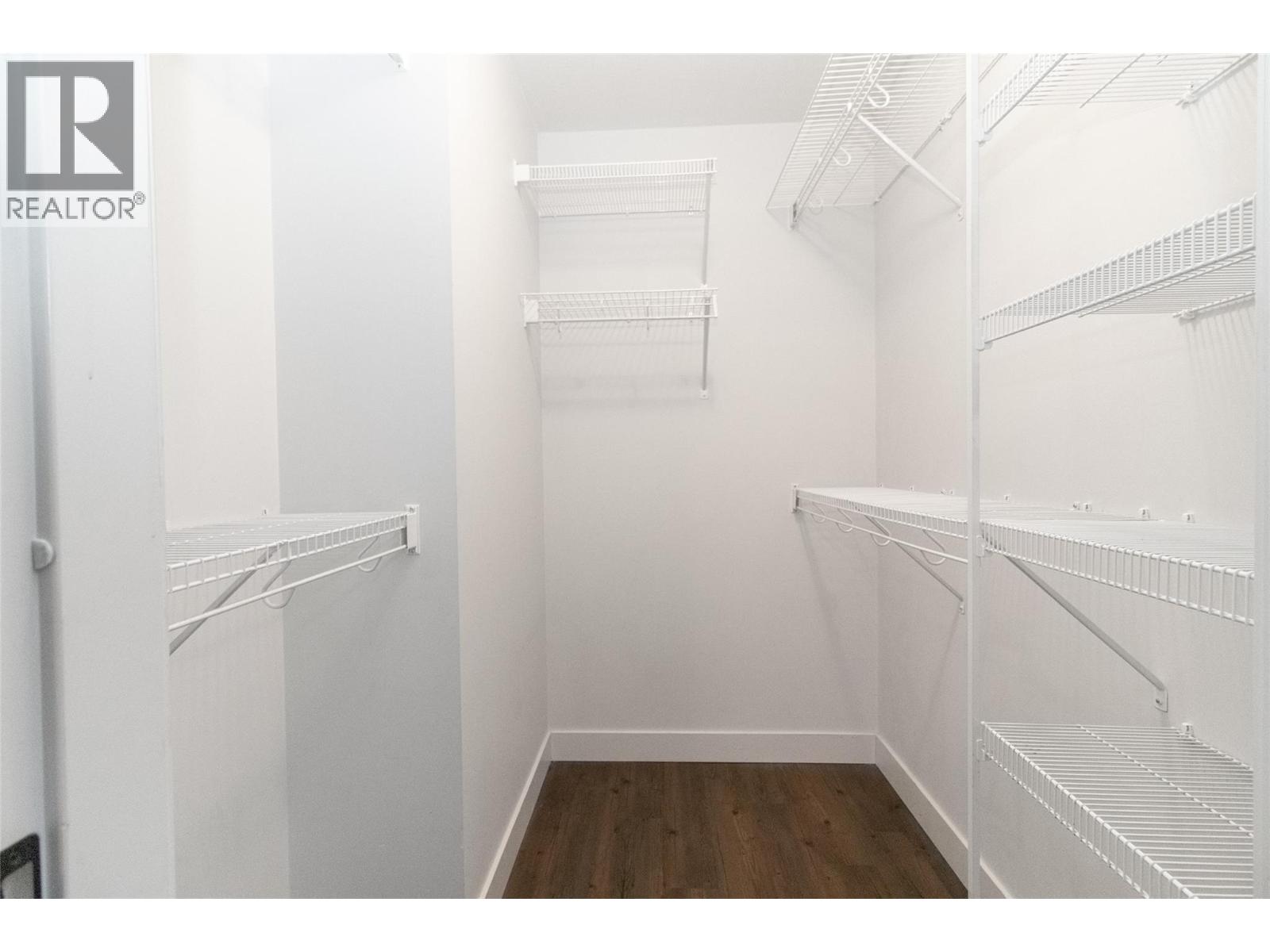 560 Christleton Avenue - 15