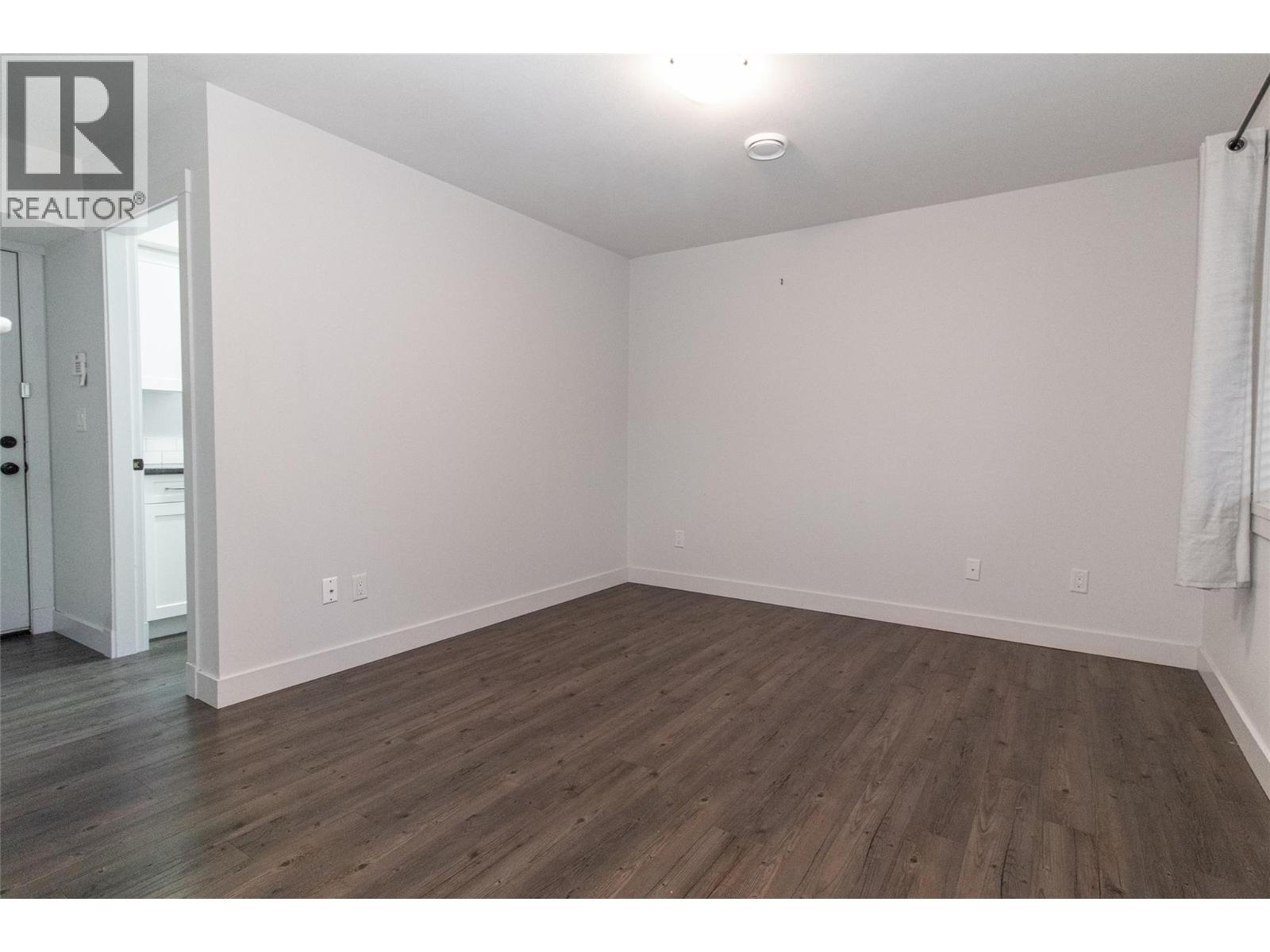 560 Christleton Avenue - 20