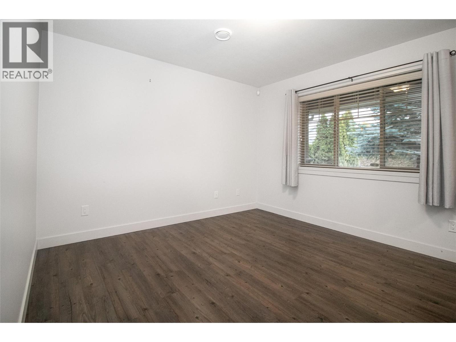 560 Christleton Avenue - 21
