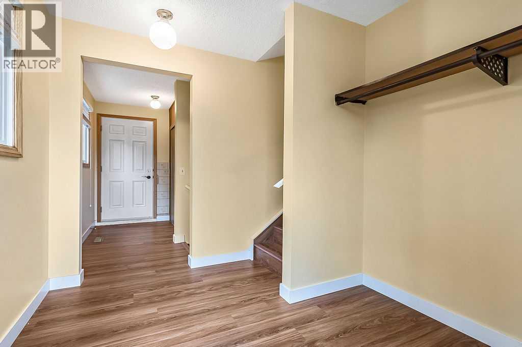 Single Family House Bi-level for Sale in   Avenue NE Pineridge Calgary 