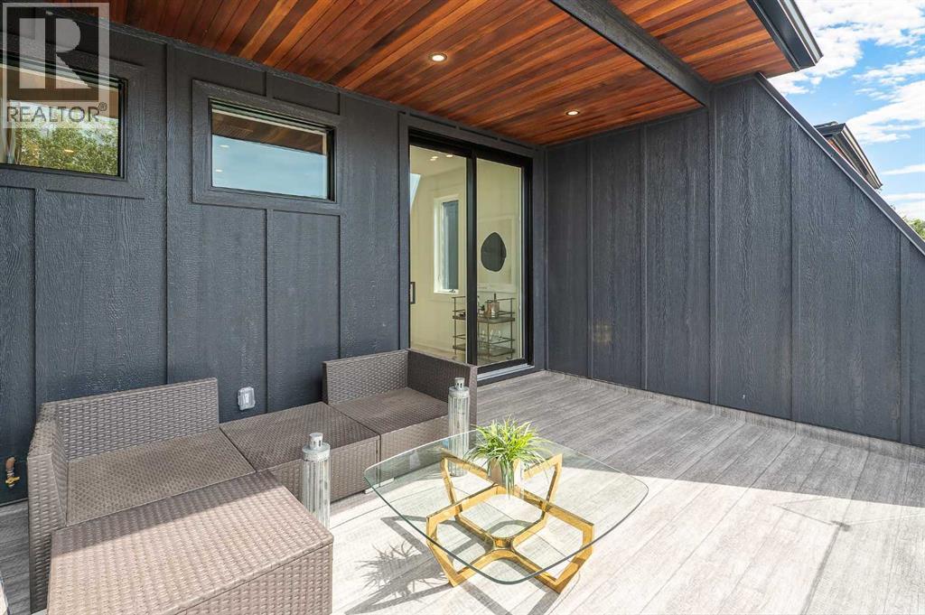 Single Family House for Sale in  Broadview Road NW Hillhurst Calgary 