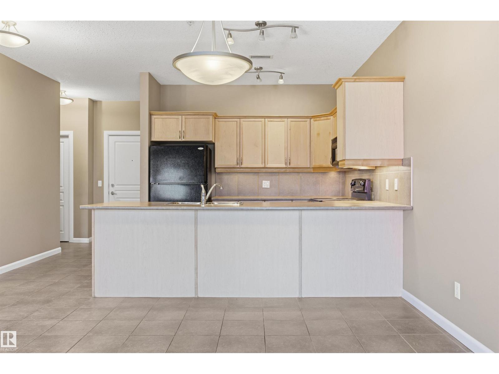 #214 160 MAGRATH RD NW, Edmonton