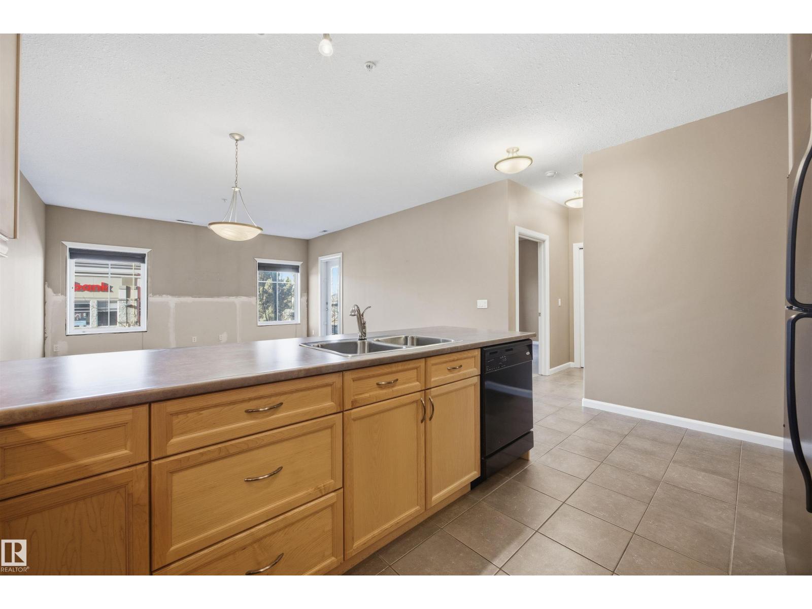 #214 160 MAGRATH RD NW, Edmonton