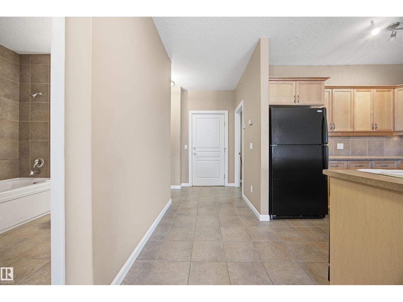 #214 160 MAGRATH RD NW, Edmonton