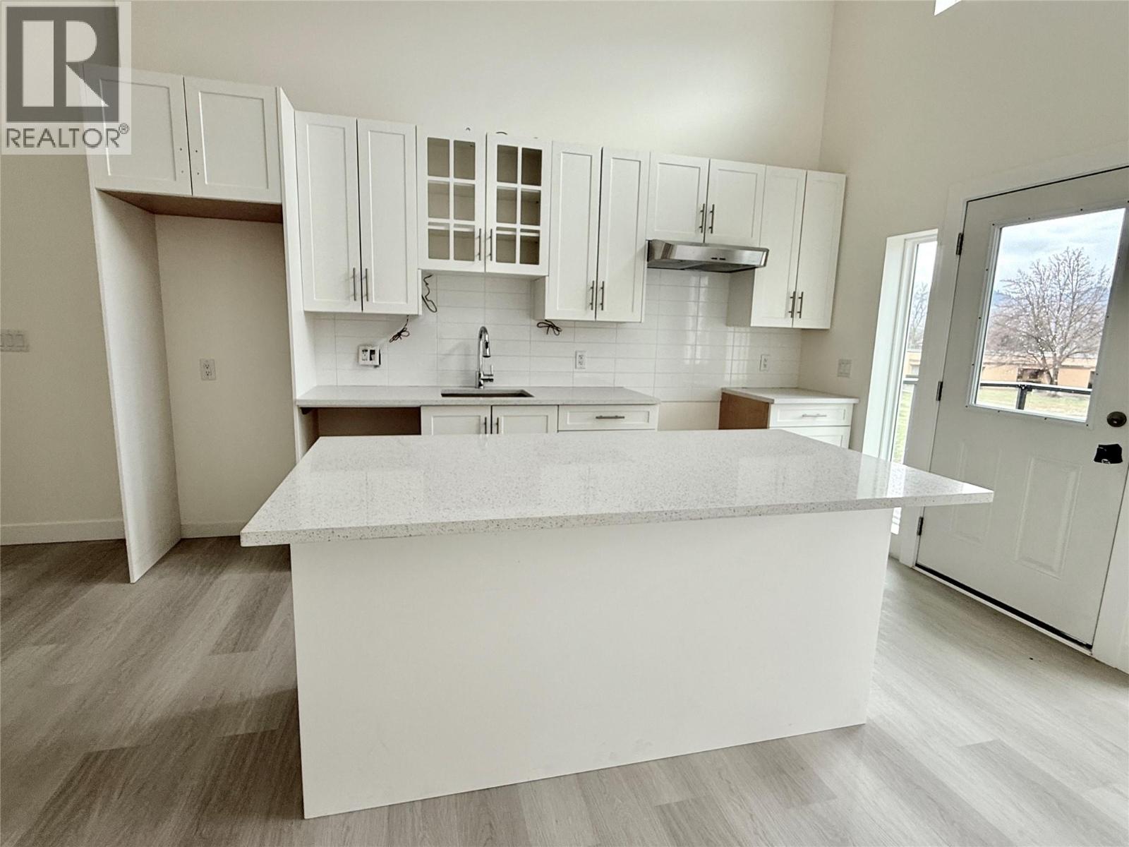 937 SPILLWAY Road Unit# 204, Oliver