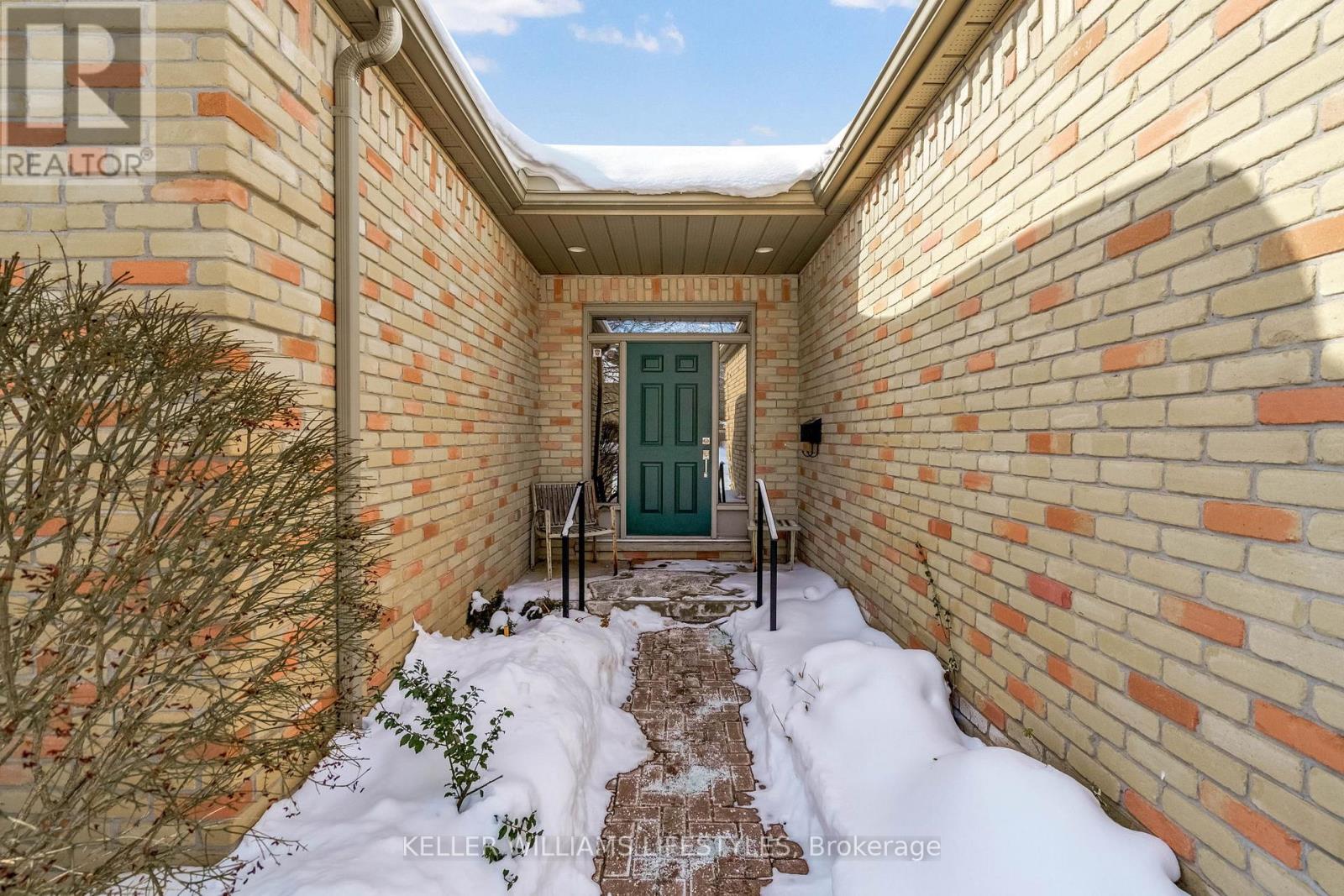 1040 Riverside Unit 61 photo 5