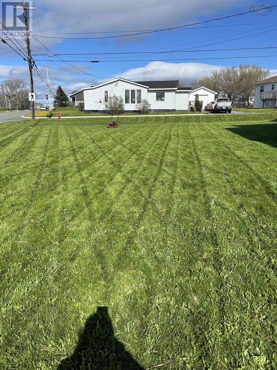 Property 32 of 35 of 119 Connaught Avenue