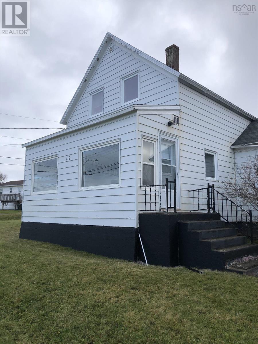 Property 34 of 35 of 119 Connaught Avenue