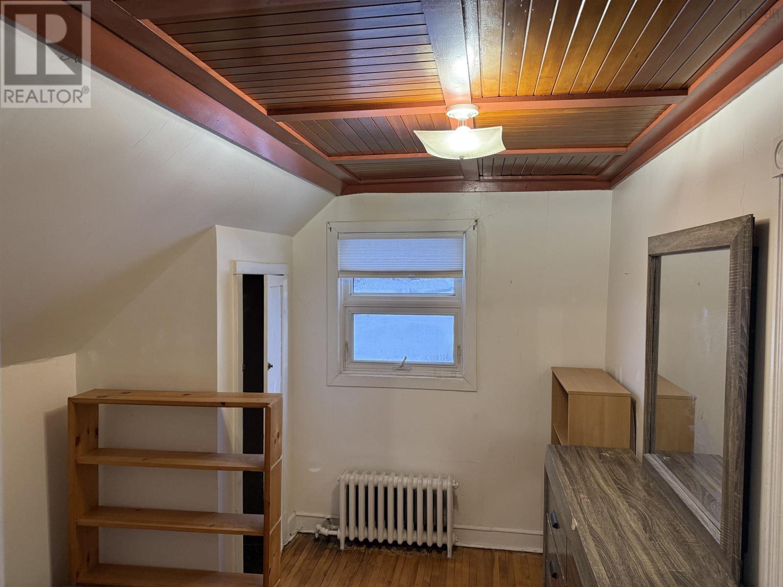 Property 21 of 35 of 119 Connaught Avenue