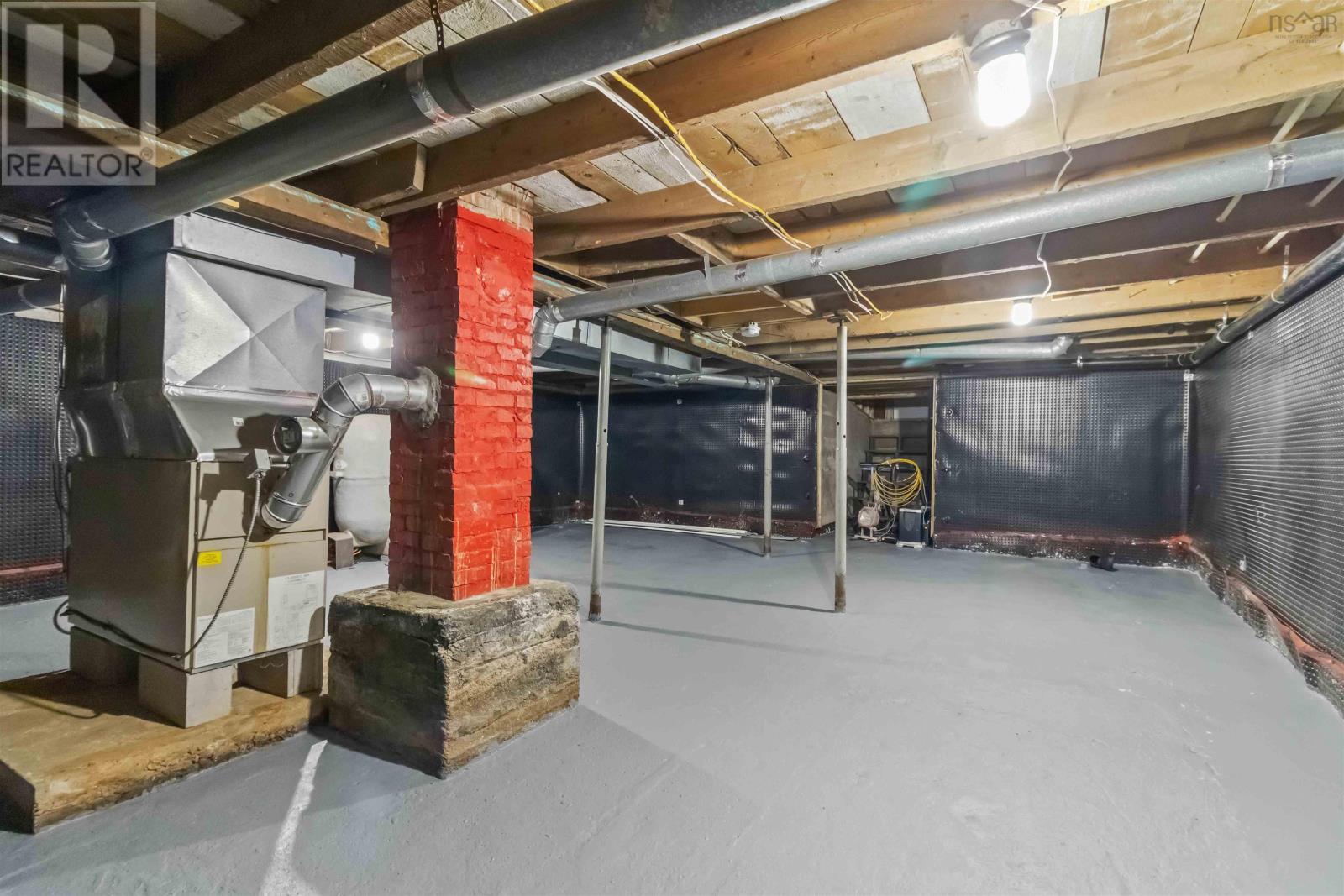 Property 27 of 31 of 112 North Street