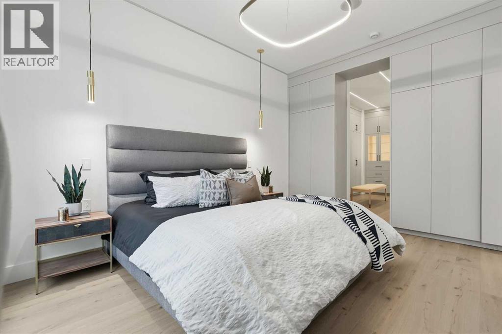 Single Family House for Sale in  Lissington Drive SW North Glenmore Park Calgary 