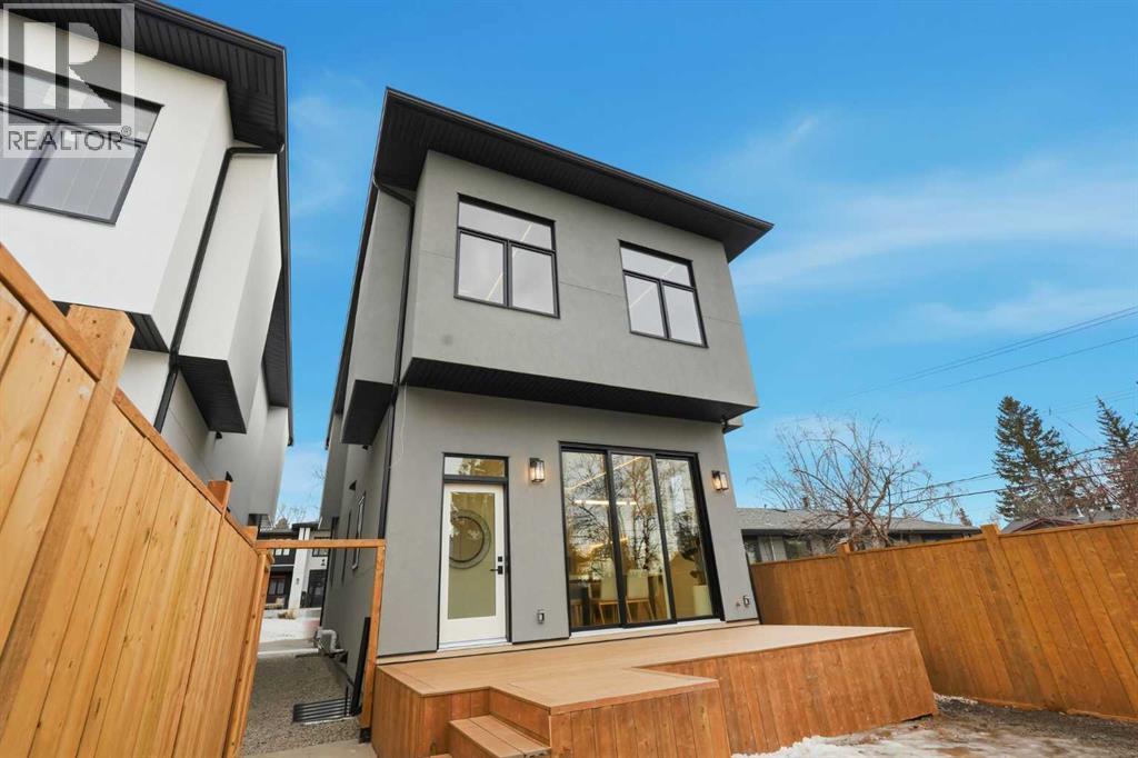 Single Family House for Sale in  Lissington Drive SW North Glenmore Park Calgary 