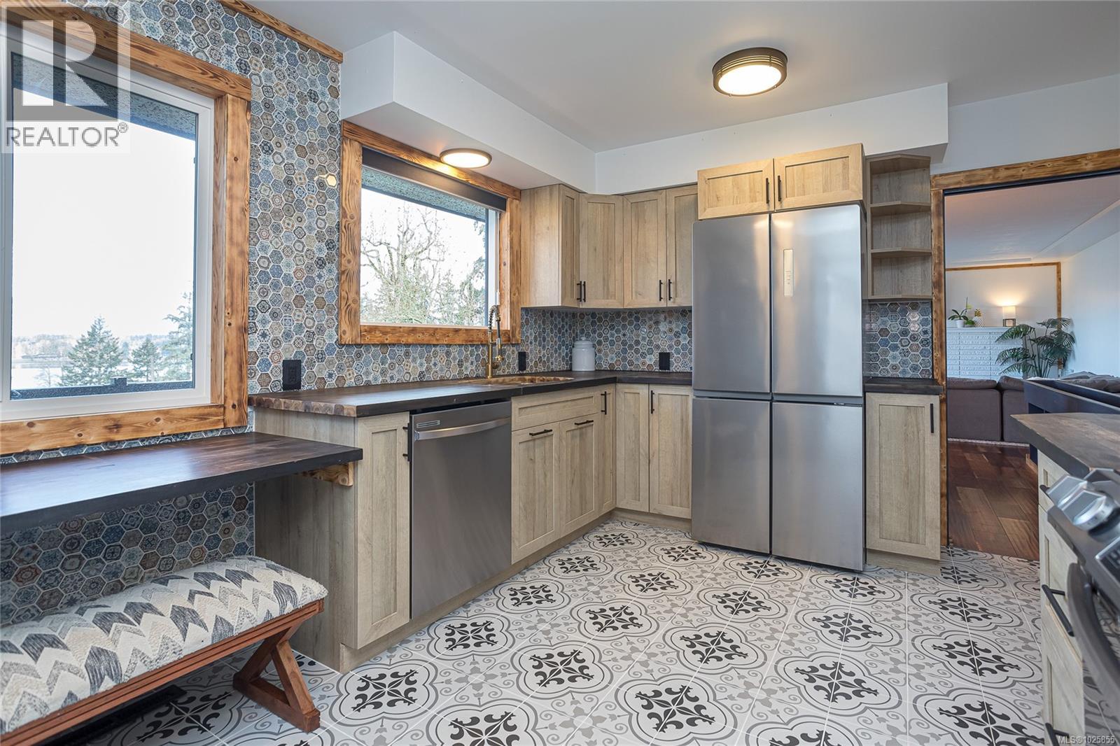 1743 Maple Bay Rd, Duncan