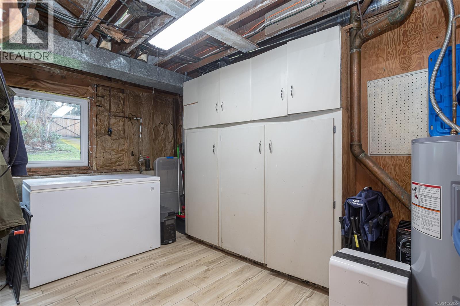 1743 Maple Bay Rd, Duncan