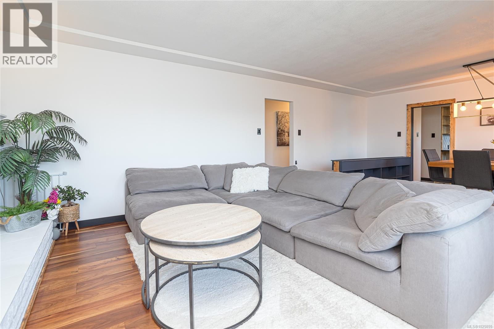 1743 Maple Bay Rd, Duncan