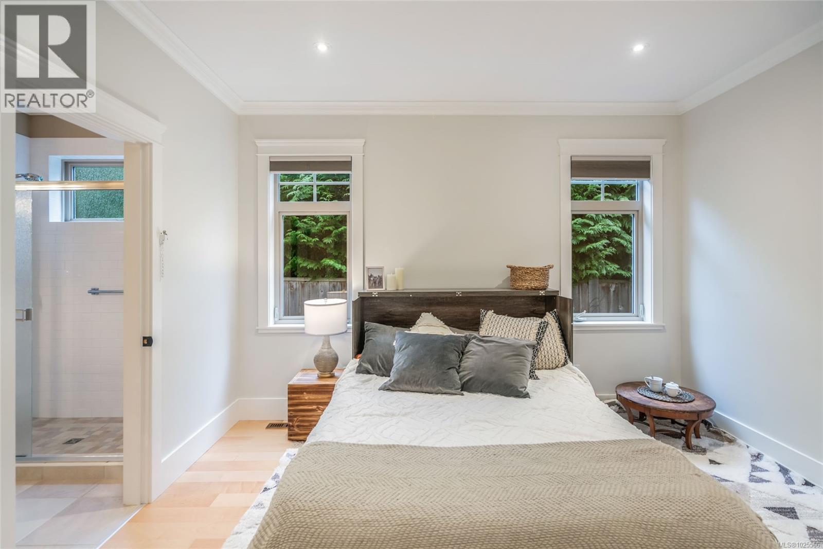 531 Yambury Rd, Qualicum Beach