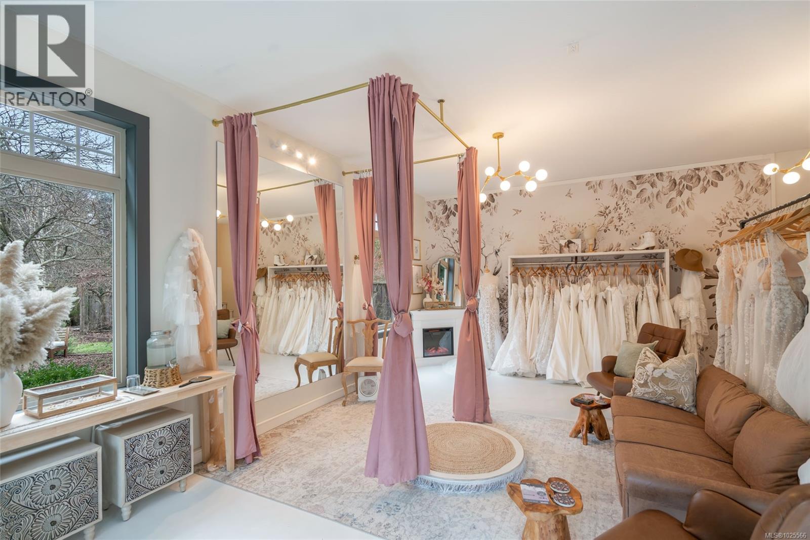 531 Yambury Rd, Qualicum Beach