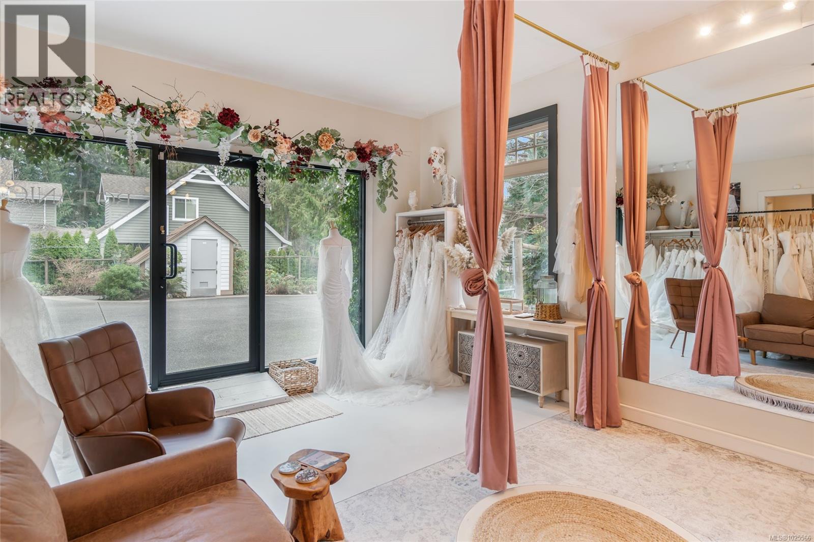 531 Yambury Rd, Qualicum Beach