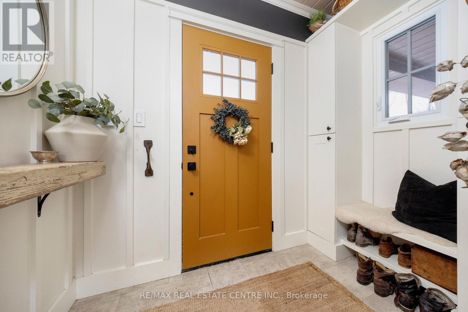 23 MILTON HEIGHTS CRESCENT - Photo 5 of 50, Milton (MN Milton North), Ontario