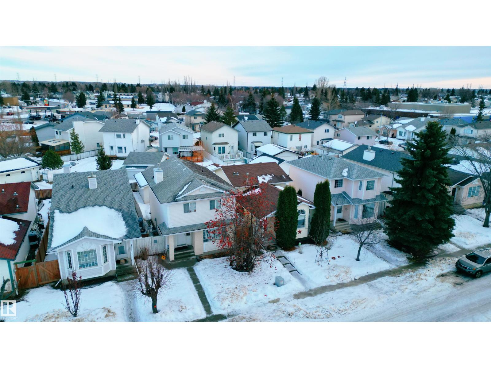 
          1535 80A Street NW
            <br/>
            <span>Edmonton</span>
            , 
            <span>AB</span>
             <span>T6K4E2</span>
         - Photo 13