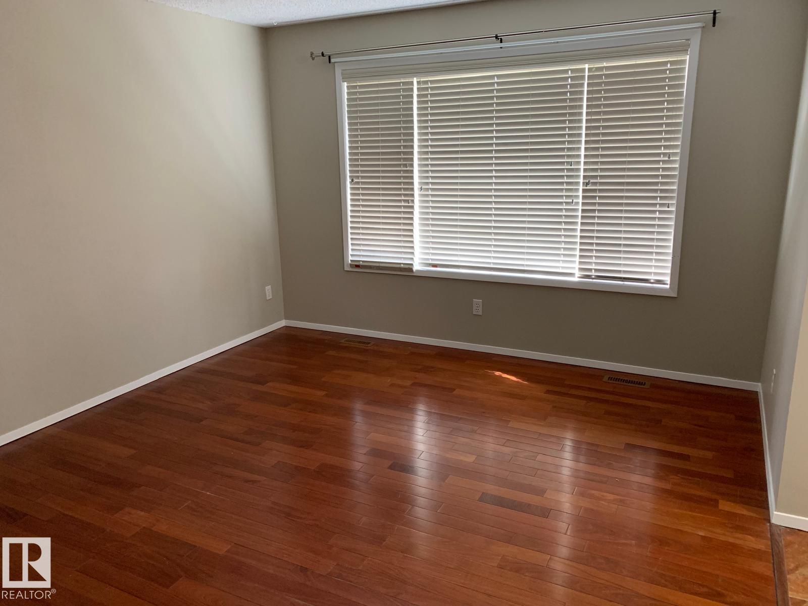 
          1535 80A Street NW
            <br/>
            <span>Edmonton</span>
            , 
            <span>AB</span>
             <span>T6K4E2</span>
         - Photo 8