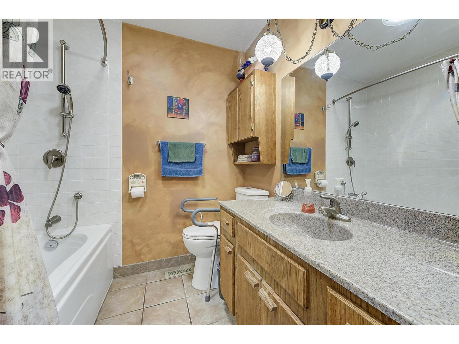 919 McCartney Road, West Kelowna