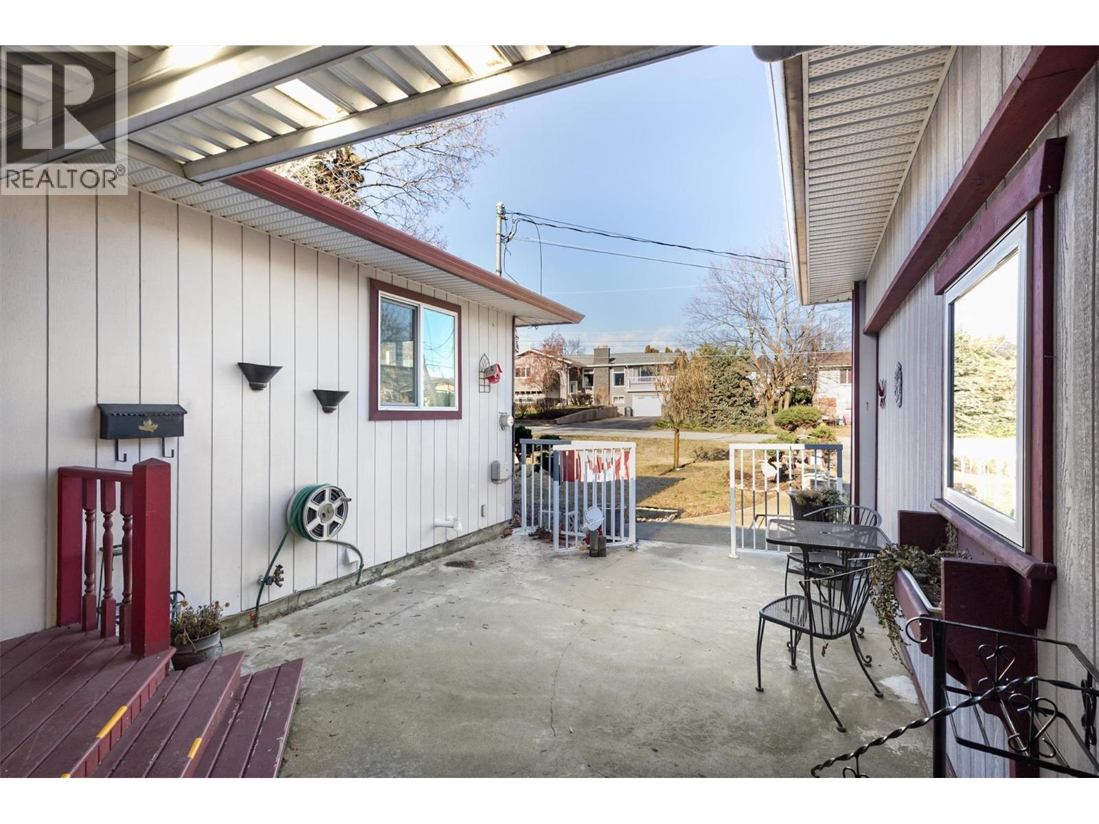 919 McCartney Road, West Kelowna