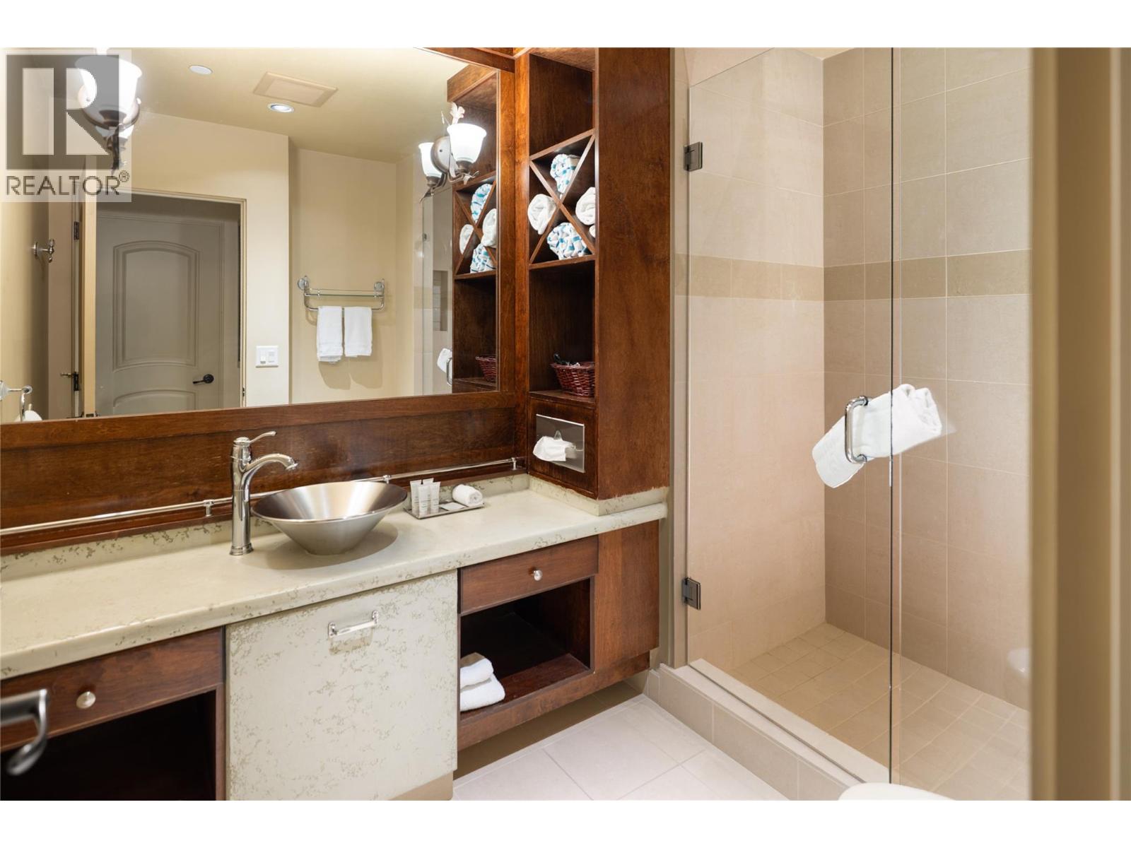 464 (B12) 1288 Water Street, Kelowna