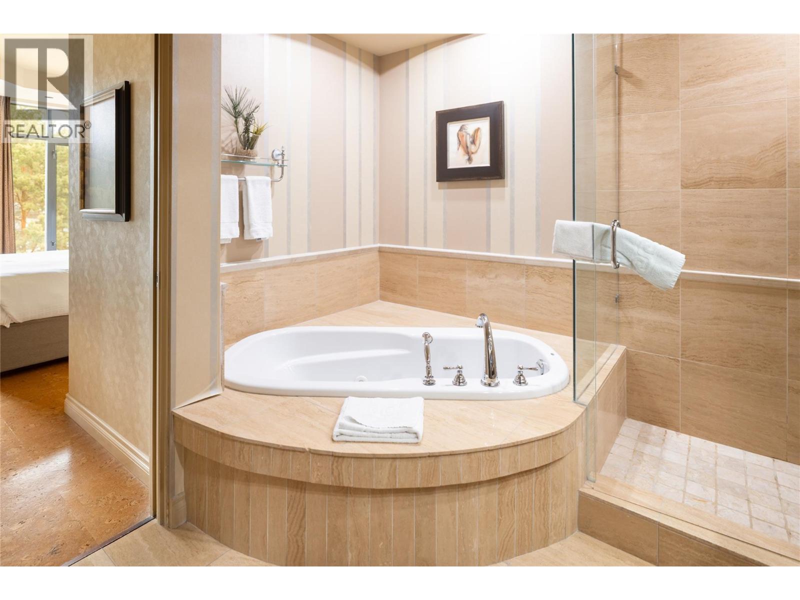 464 (B12) 1288 Water Street, Kelowna