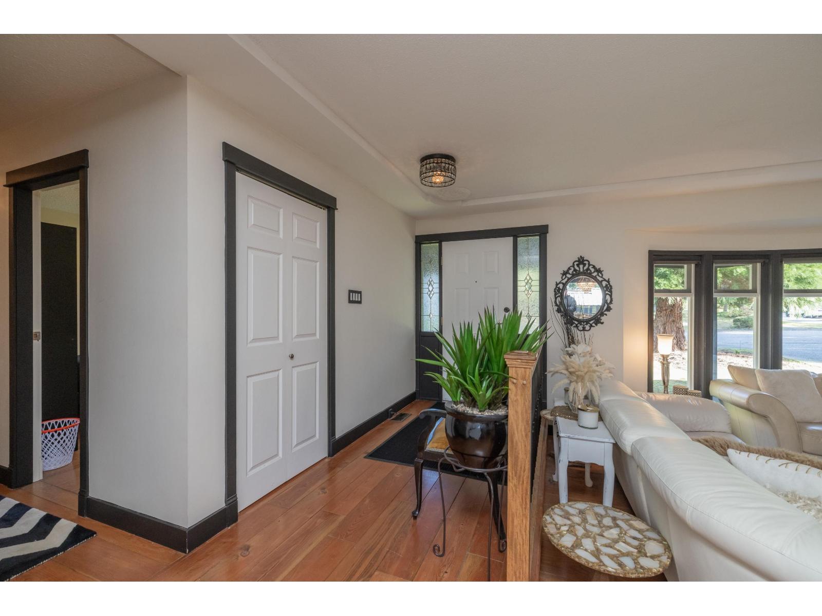 4671 197A STREET - Photo 5 of 40, Langley, British Columbia