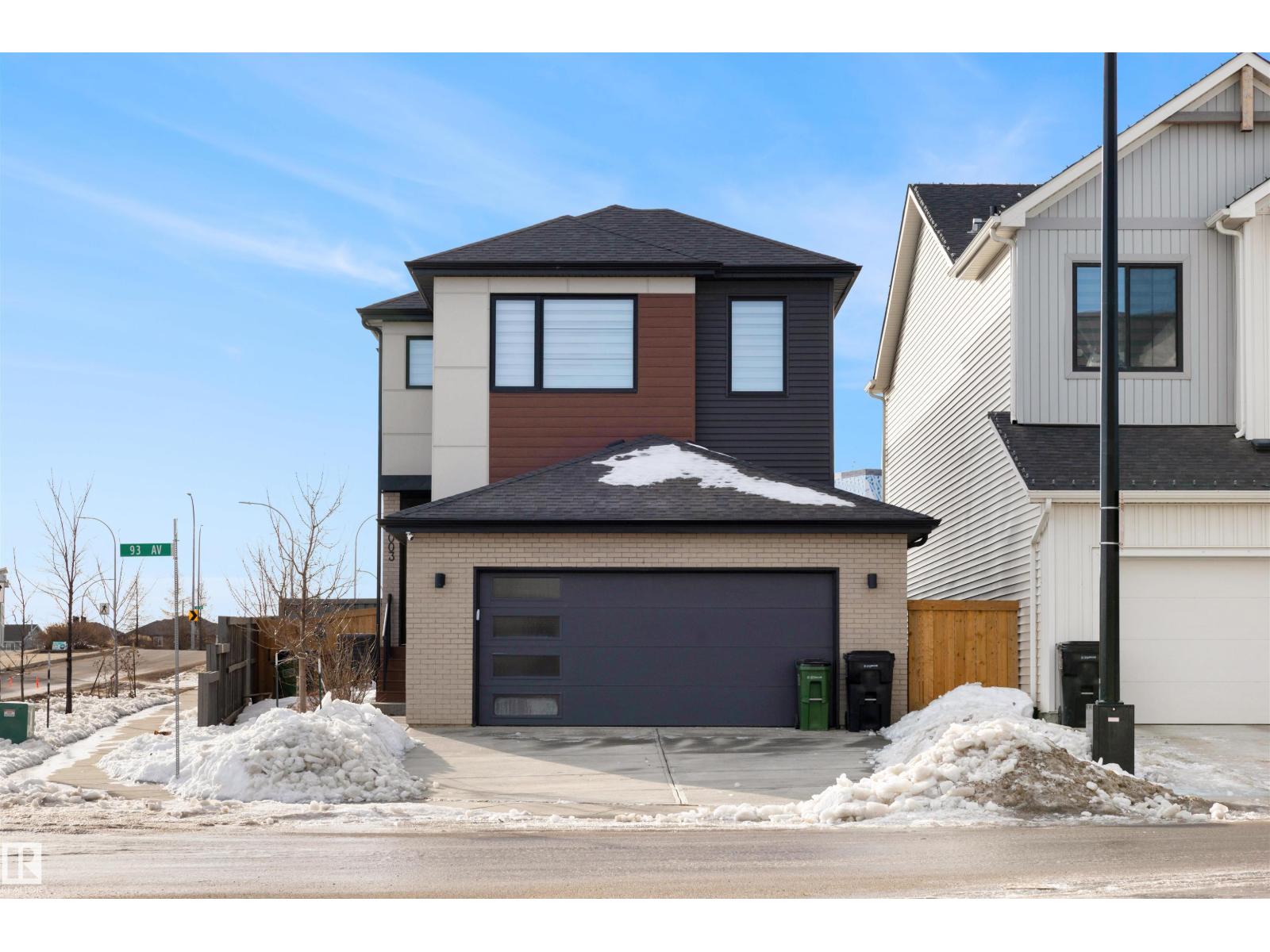 22003 93 AV NW, Edmonton